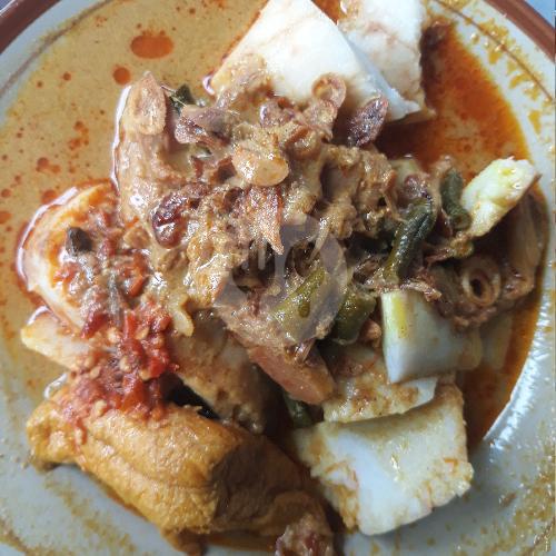 Sarapan Tradisional di Pasar Baru Bekasi: Nasi Uduk, Sayur Asem, dan Lontong Sayur